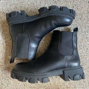 Urban outfitters platform boots